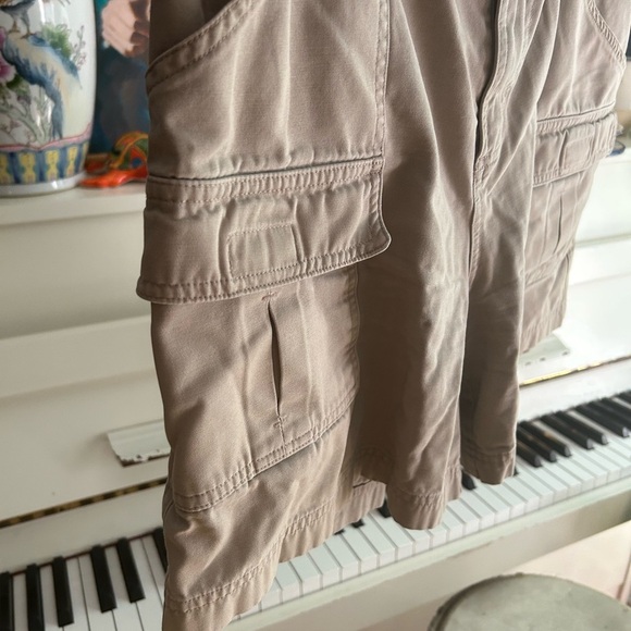 Denver Hayes Khaki Cargo Shorts 12 - Picture 8 of 16